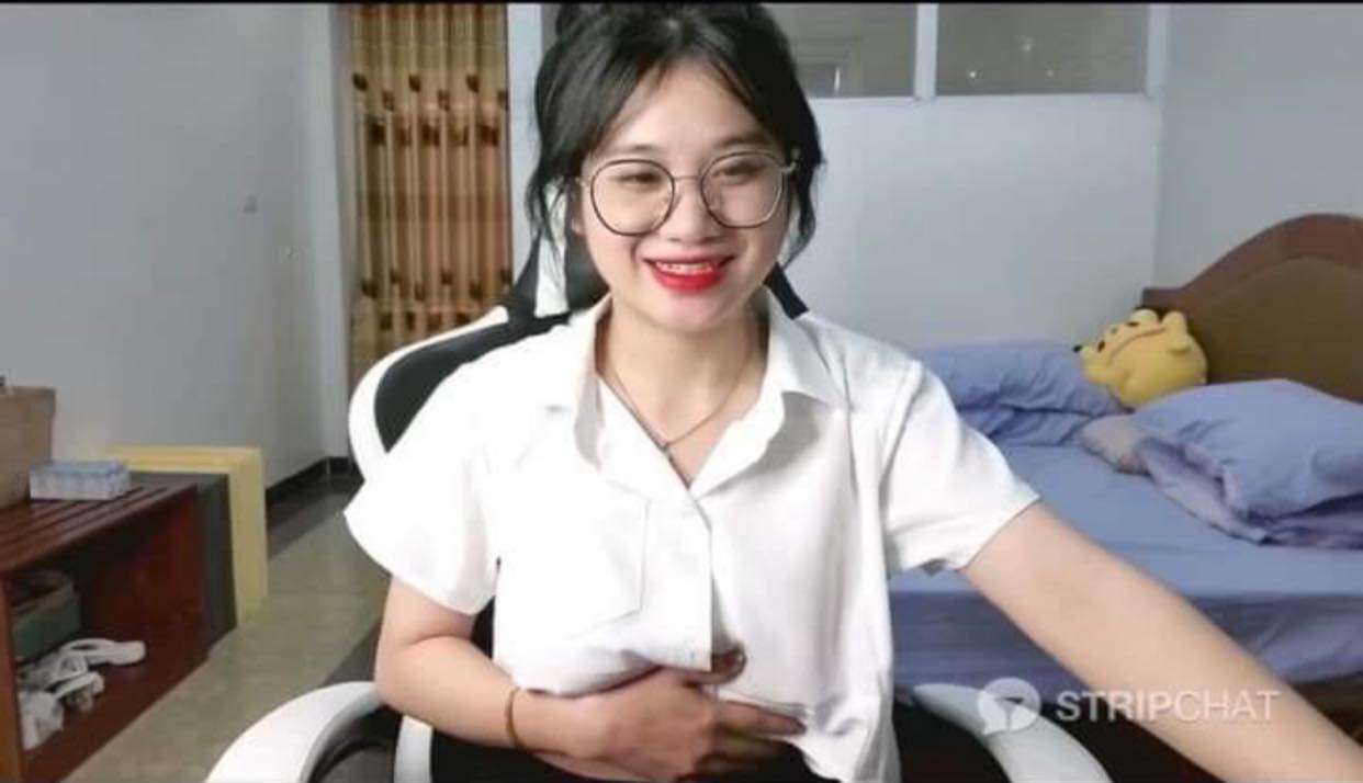 clip Anna gấu 33 trên stripchat