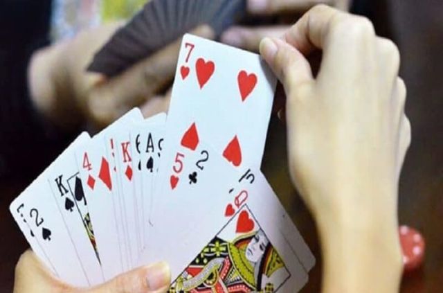 Hướng dẫn cách chơi bài phỏm cho người mới chơi