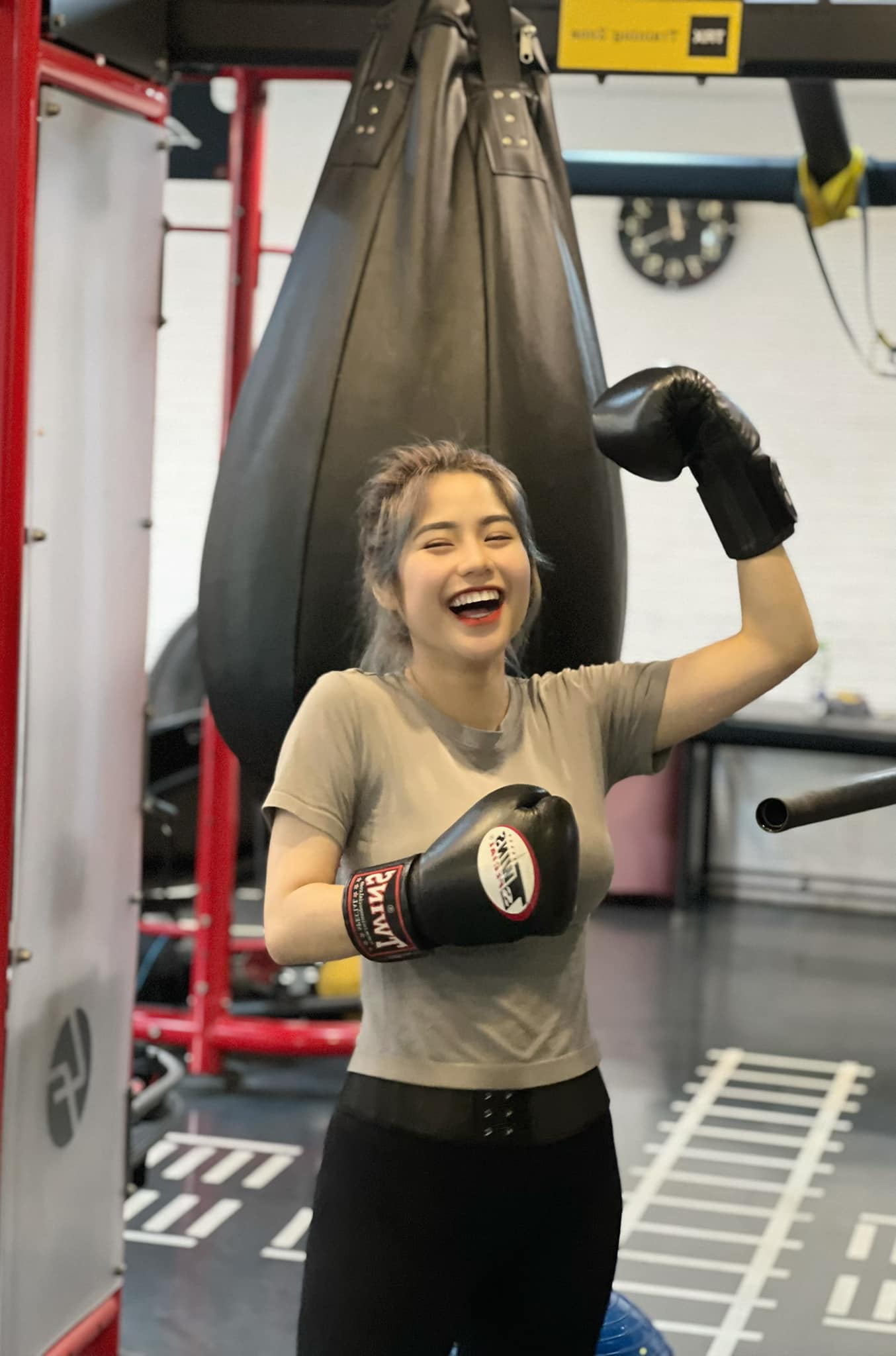 Nét nhí nhảnh khi tập boxing của Hường Bear streamer lộ clip