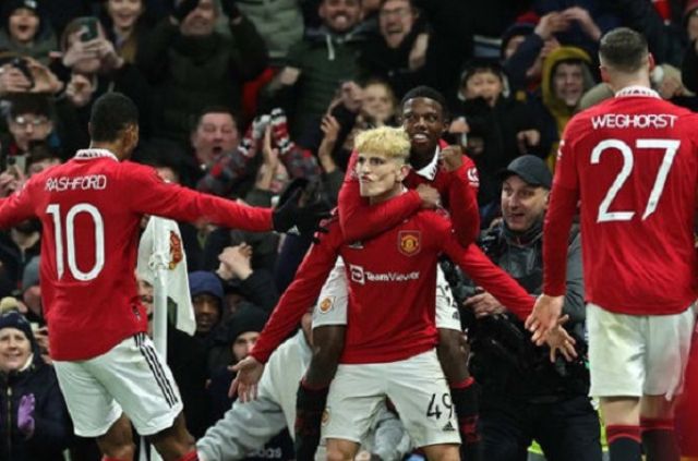 Đội chủ nhà Manchester United thận trọng trước mũi nhọn bí ẩn của Bầy Ong