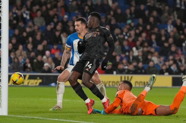 Arsenal không được đánh mất điểm số trước Brighton