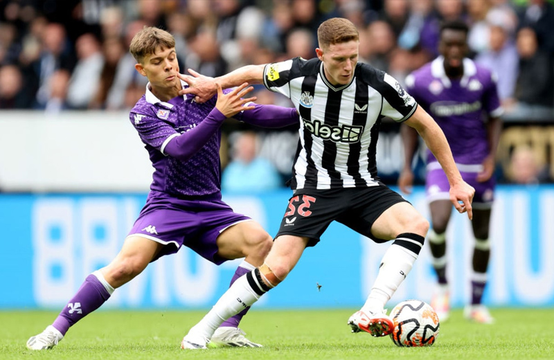 Soi kèo Newcastle United vs Aston Villa