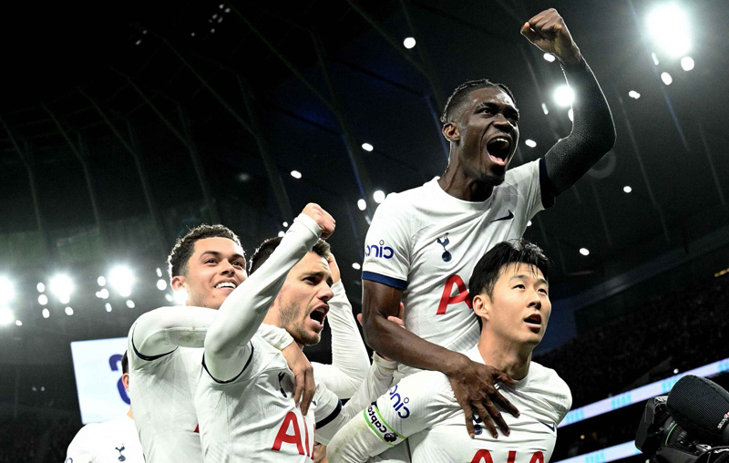 Soi Kèo Hiệp 1 Nottingham Forest vs Tottenham